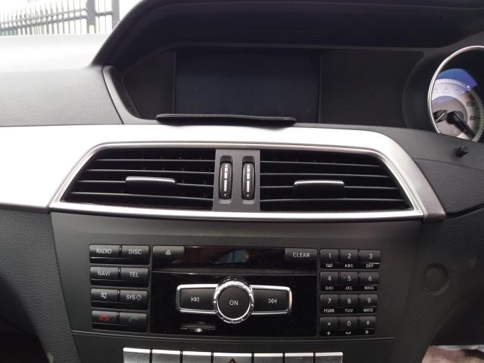 Pantalla interior de un Mercedes-Benz C (C204) 2.2 C-250 CDI 16V BlueEfficiency 2012