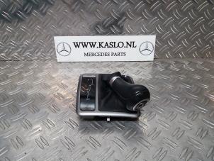 Used Gear stick cover Mercedes SLK (R171) 3.5 350 V6 24V Price € 50,00 Margin scheme offered by kaslo auto parts