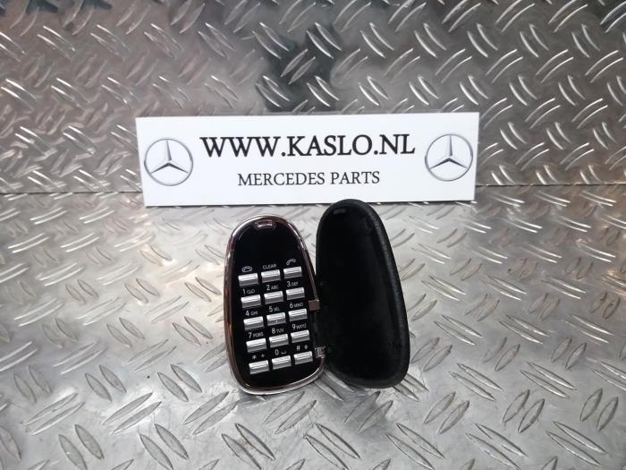 Phone (miscellaneous) from a Mercedes-Benz S (W221)  2007