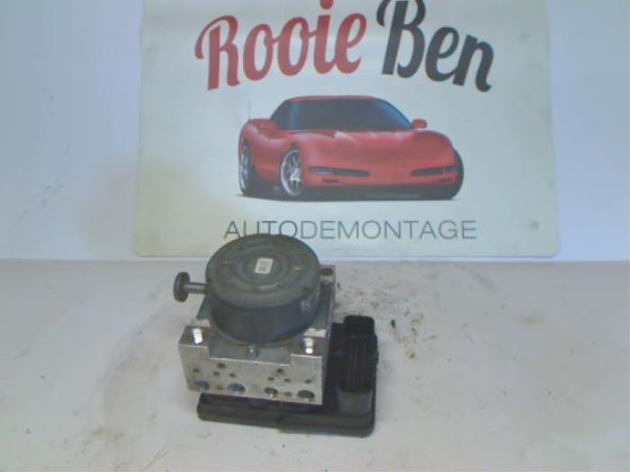 Begagnade ABS-pump Peugeot 208 I (CA/CC/CK/CL) 1.2 Vti 12V PureTech 82 Pris € 175,00 Marginaltabell erbjuds av Rooie Ben autodemontage
