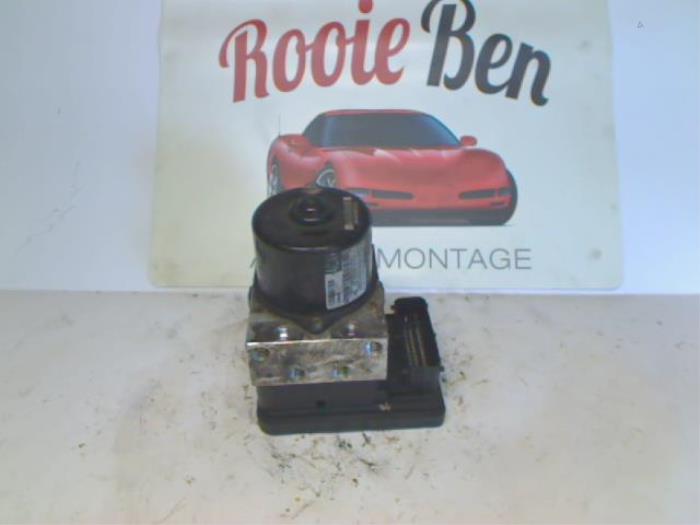Usagé Bloc ABS Chevrolet Orlando (YYM/YYW) 2.0 D 16V Prix € 100,00 Règlement à la marge proposé par Rooie Ben autodemontage