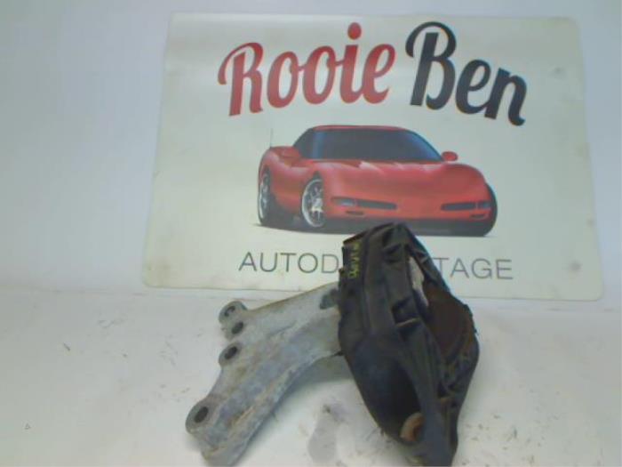 Used Engine mount Peugeot 208 I (CA/CC/CK/CL) 1.2 Vti 12V PureTech 82 Price € 50,00 Margin scheme offered by Rooie Ben autodemontage