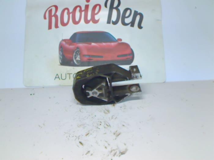 Usagé Support boîte de vitesses Ford Focus 2 1.6 16V Prix € 20,00 Règlement à la marge proposé par Rooie Ben autodemontage