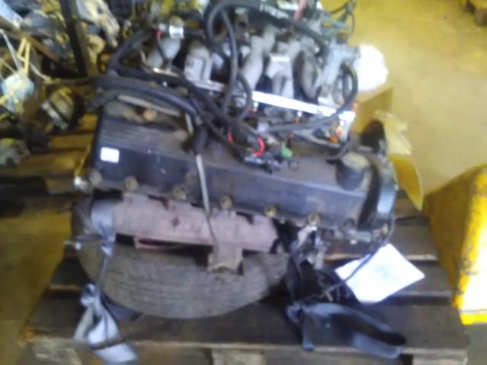 Usados Motor Ford Usa F-350 6.8 4x2 Precio € 3.500,00 Norma de margen ofrecido por Rooie Ben autodemontage