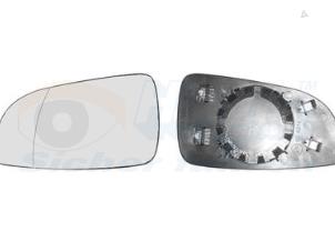New Mirror glass, left Opel Astra H (L70) 1.9 CDTi 120 Price € 21,78 Inclusive VAT offered by Rooie Ben autodemontage