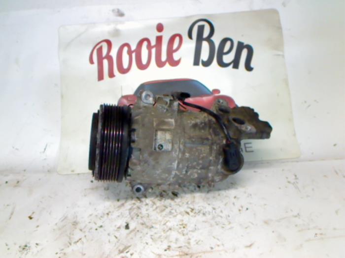 Usagé Pompe clim BMW 1 serie (E87/87N) 118i 16V Prix € 30,00 Règlement à la marge proposé par Rooie Ben autodemontage