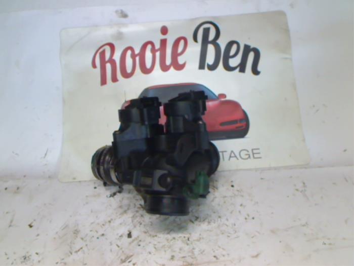 Gebrauchte Drosselklappengehäuse Peugeot 307 (3A/C/D) 1.6 HDiF 16V Preis € 20,00 Margenregelung angeboten von Rooie Ben autodemontage