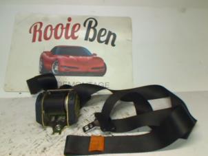 Used Front seatbelt, right Ford Focus 1 1.4 16V Price € 30,00 Margin scheme offered by Rooie Ben autodemontage