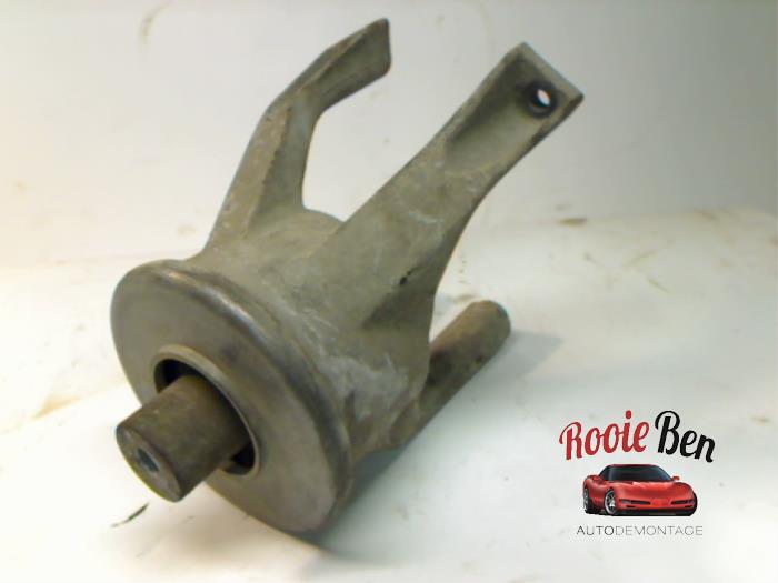 Used Engine mount Volkswagen Transporter T5 2.0 BiTDI DRF Price € 20,00 Margin scheme offered by Rooie Ben autodemontage