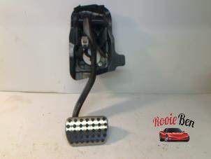 Used Brake pedal Mercedes C (W205) 2.2 C-220 CDI 16V BlueTEC Price on request offered by Rooie Ben autodemontage