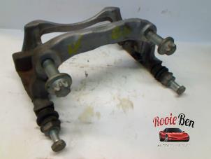 Used Front brake calliperholder, left Mercedes A (W176) 2.2 A-220 d 16V Price on request offered by Rooie Ben autodemontage