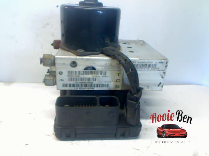 Begagnade ABS-pump Chrysler Voyager/Grand Voyager (RG/RS) 2.8 CRD 16V Autom. Pris € 60,00 Marginaltabell erbjuds av Rooie Ben autodemontage