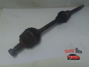 Used Front drive shaft, right Peugeot 807 2.0 HDi 16V 136 FAP Price € 50,00 Margin scheme offered by Rooie Ben autodemontage