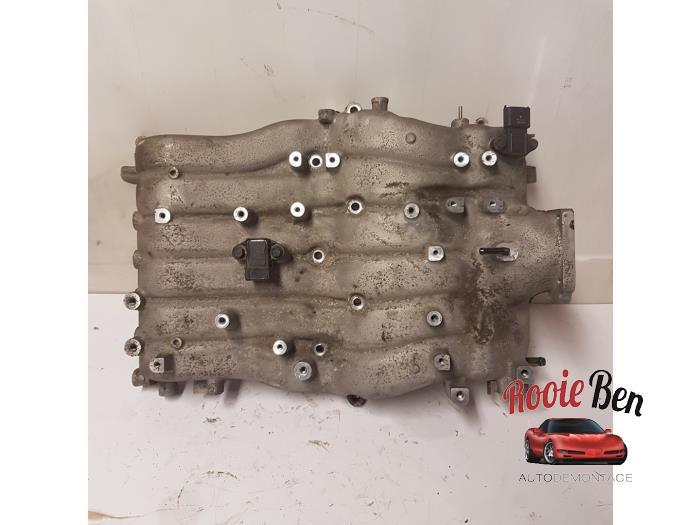 Używane Kolektor dolotowy Kia Sorento I (JC) 3.5 V6 24V Cena € 25,00 Procedura marży oferowane przez Rooie Ben autodemontage