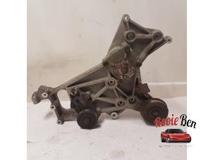 Used Drive belt tensioner Kia Sorento I (JC) 3.5 V6 24V Price on request offered by Rooie Ben autodemontage