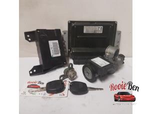 Used Set of locks Nissan Almera (N16) 1.5 16V Price € 175,00 Margin scheme offered by Rooie Ben autodemontage