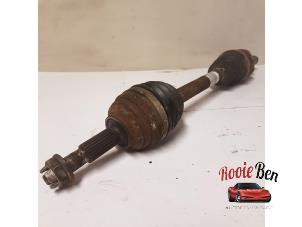 Used Front drive shaft, left Renault Clio III (BR/CR) 1.4 16V Price € 50,00 Margin scheme offered by Rooie Ben autodemontage
