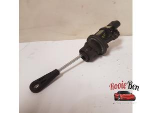 Used Clutch master cylinder Audi A4 Avant Quattro (B8) 2.0 TFSI 16V Price on request offered by Rooie Ben autodemontage