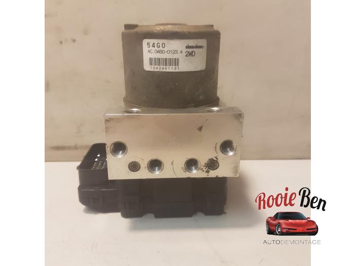 Używane Pompa ABS Suzuki Liana (ERC/ERD/RH4) 1.6 MPi 16V Cena € 35,00 Procedura marży oferowane przez Rooie Ben autodemontage