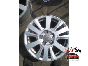 Used Set of sports wheels Audi A4 (B7) 1.6 Price on request offered by Rooie Ben autodemontage