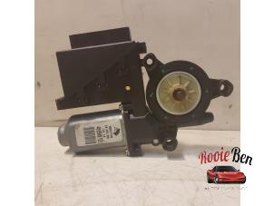 Used Door window motor Skoda Fabia (6Y2) 1.9 TDi Price on request offered by Rooie Ben autodemontage