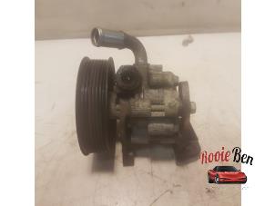 Used Power steering pump Chrysler 300 C Touring 3.0 CRD 24V Price on request offered by Rooie Ben autodemontage
