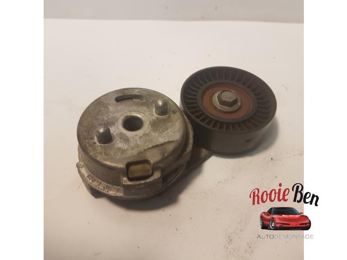 Usados Rodillo tensor correa múltiple Chrysler Voyager/Grand Voyager (RG/RS) 2.4 16V Precio € 15,00 Norma de margen ofrecido por Rooie Ben autodemontage