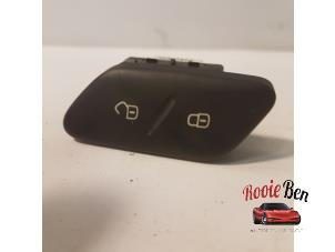 Used Central locking switch Volkswagen Polo V (6R) 1.2 TSI Price on request offered by Rooie Ben autodemontage