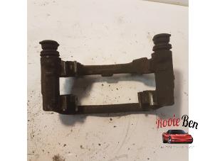 Used Front brake calliperholder, right Fiat 500 (312) 1.4 16V Price on request offered by Rooie Ben autodemontage