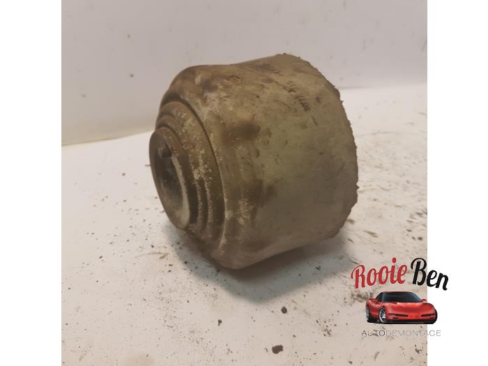 Used Engine mount Mercedes C Combi (S203) 2.2 C-200 CDI 16V Price € 25,00 Margin scheme offered by Rooie Ben autodemontage