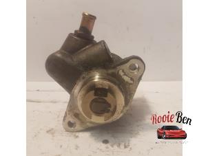 Used Power steering pump Fiat Ducato (243/244/245) 2.8 JTD Price on request offered by Rooie Ben autodemontage