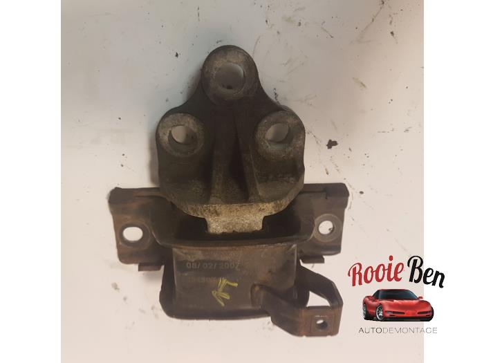 Usagé Support moteur Opel Corsa D 1.3 CDTi 16V ecoFLEX Prix € 10,00 Règlement à la marge proposé par Rooie Ben autodemontage