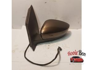 Used Wing mirror, left Volkswagen Polo V (6R) 1.4 16V Price on request offered by Rooie Ben autodemontage