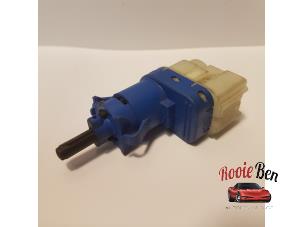 Used Brake light switch Citroen Jumper (U9) 2.2 HDi 130 Price on request offered by Rooie Ben autodemontage