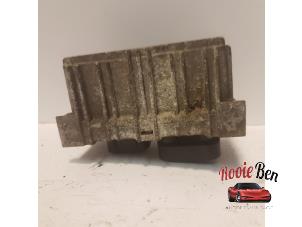 Used Glow plug relay Citroen Jumper (U9) 2.2 HDi 130 Price on request offered by Rooie Ben autodemontage