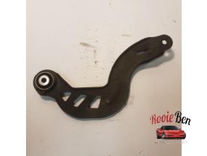Used Rear upper wishbone, right Mercedes B (W246,242) 1.6 B-180 BlueEFFICIENCY Turbo 16V Price on request offered by Rooie Ben autodemontage