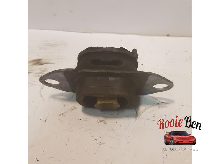 Used Engine mount Renault Twingo III (AH) 1.0 SCe 70 12V Price € 20,00 Margin scheme offered by Rooie Ben autodemontage