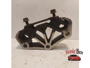 Used Gearbox mount Ford Usa Mustang V 3.7 V6 24V Duratec Ti-VCT Price on request offered by Rooie Ben autodemontage
