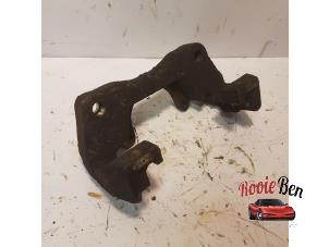 Used Front brake calliperholder, right Volkswagen Transporter T5 1.9 TDi Price on request offered by Rooie Ben autodemontage