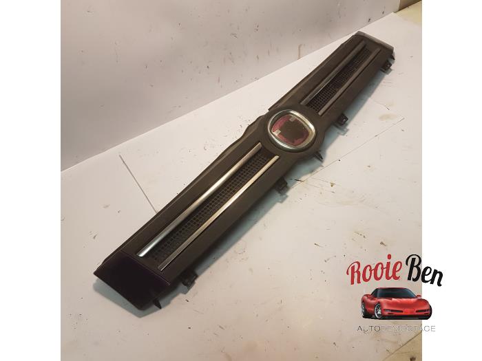 Używane Grill Fiat Panda (169) 1.2 EasyPower, Classic Cena € 15,00 Procedura marży oferowane przez Rooie Ben autodemontage