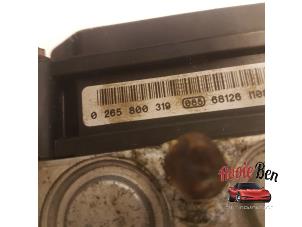Bloc ABS d'un Nissan Micra (K12) 1.4 16V 2007