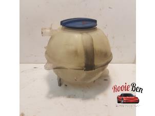 Used Expansion vessel Volkswagen Polo V (6R) 1.6 TDI 16V 90 Price on request offered by Rooie Ben autodemontage