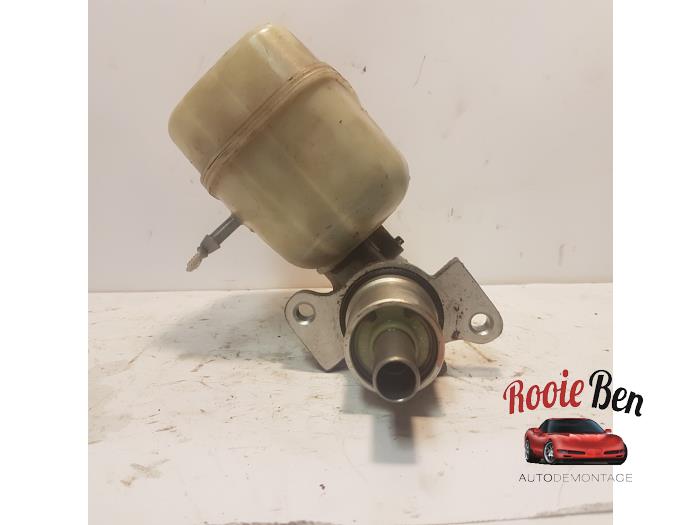 Master cylinder from a Ford (USA) Mustang V Convertible 4.0 V6 2006