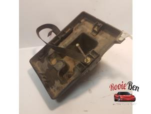 Used Battery box Ford Usa Mustang V Convertible 4.0 V6 Price on request offered by Rooie Ben autodemontage