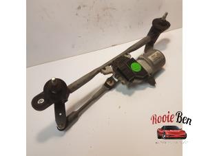 Used Wiper motor + mechanism Fiat 500 (312) 0.9 TwinAir 85 Price on request offered by Rooie Ben autodemontage