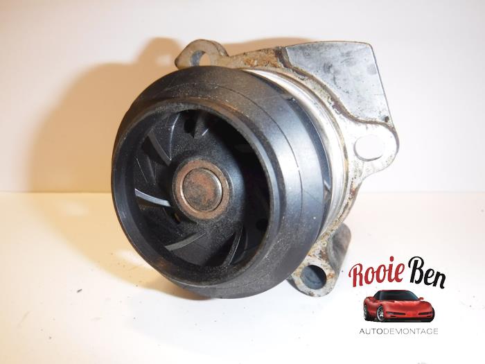 Begagnade Vattenpump Volkswagen Polo V (6R) 1.6 TDI 16V 90 Pris € 10,00 Marginaltabell erbjuds av Rooie Ben autodemontage