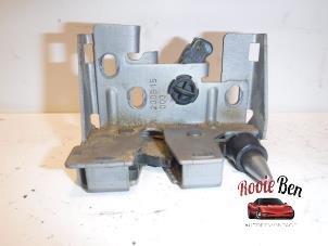 Used Sliding door lock mechanism, left Ford Transit Custom 2.2 TDCi 16V Price on request offered by Rooie Ben autodemontage