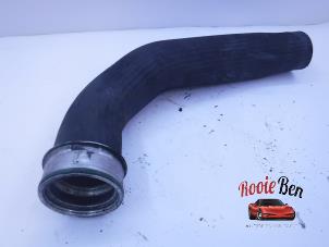 Used Radiator hose Jeep Grand Cherokee (WH/WK) 3.0 CRD V6 24V DPF Price on request offered by Rooie Ben autodemontage