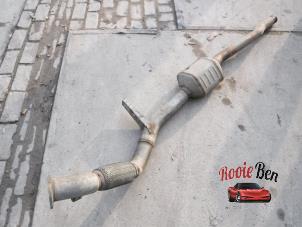 Used Front pipe + catalyst Audi A8 (D3) 3.0 TDI V6 24V Quattro Price on request offered by Rooie Ben autodemontage
