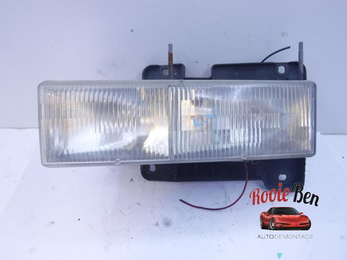 Używane Halogen lewy GMC Yukon 5.7 4x4 Cena na żądanie oferowane przez Rooie Ben autodemontage